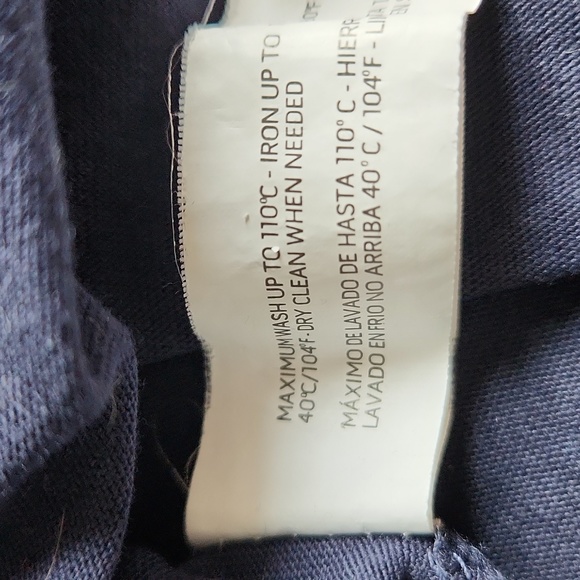 Denim & Flower navy tee, size large - Picture 7 of 7